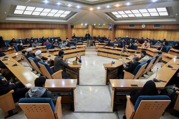 امام‌جمعه شیراز: دانشگاه برای حل مسائل کشور بکوشد