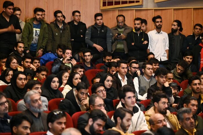 حاشیهنگاری دیدار استاندار گلستان با دانشجویان؟ اتفاقات اخیر کشور اعتراض بود یا اغتشاش؟