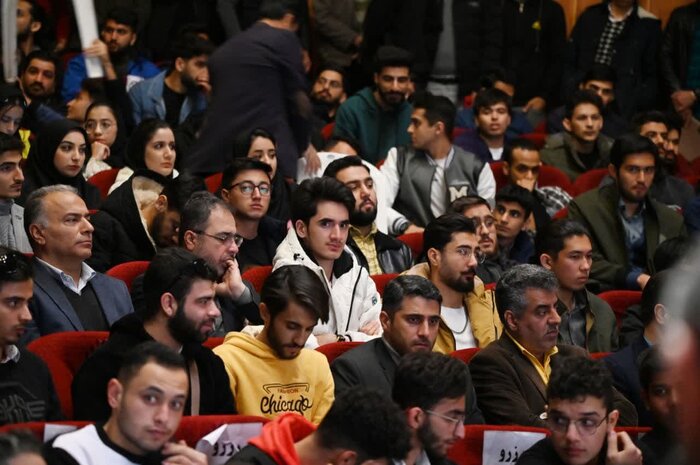 حاشیهنگاری دیدار استاندار گلستان با دانشجویان؟ اتفاقات اخیر کشور اعتراض بود یا اغتشاش؟
