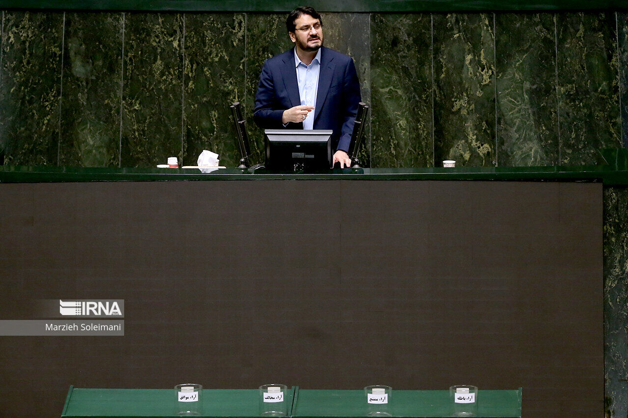 El Parlamento iraní da voto de confianza al nuevo ministro de Carreteras y Desarrollo Urbano