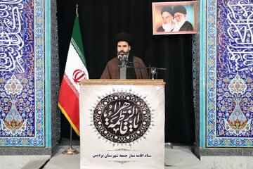 امام جمعه پردیس: تحریم‌های بی اثر سلاح دشمنان برای از بین بردن قدرت ایران است