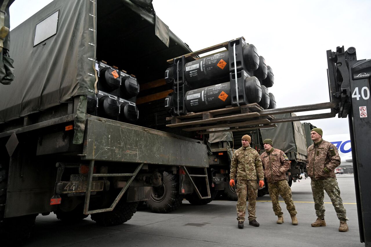 سیاستمدار فرانسوی ارسال تسلیحات به اوکراین را جنون‌آمیز خواند