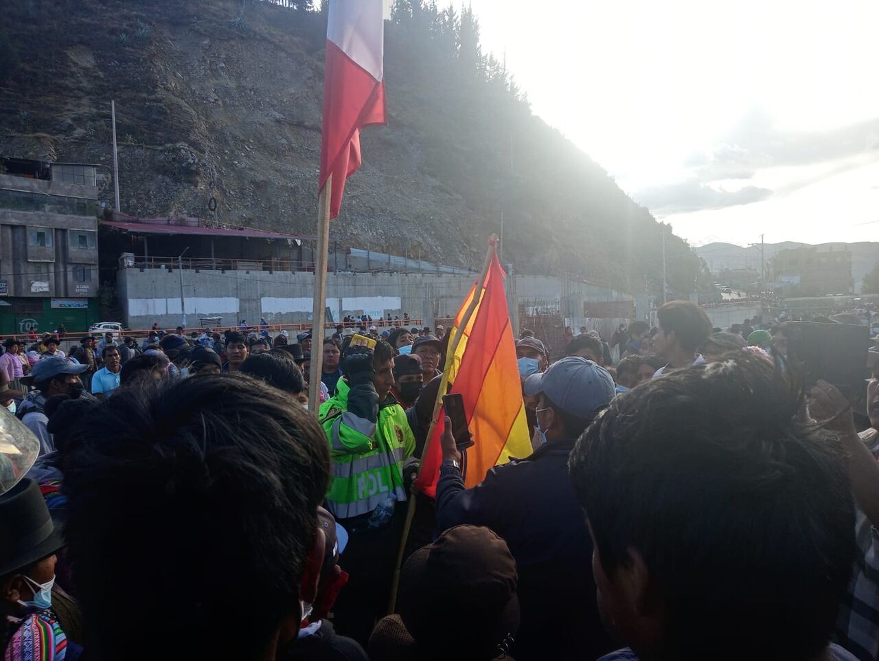 Se recrudecen protestas en Perú; Boluarte saca al Ejército a las calles