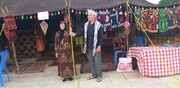 فیلم| نخ ریسی سنتی با دوک توسط زن عشایر بروجردی