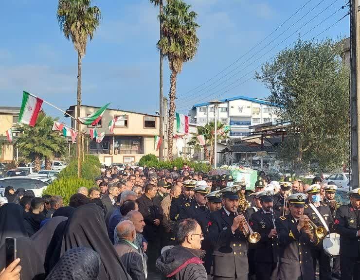 پیکر شهید مدافع امنیت محمد پورمختاری در چالوس تشییع شد  