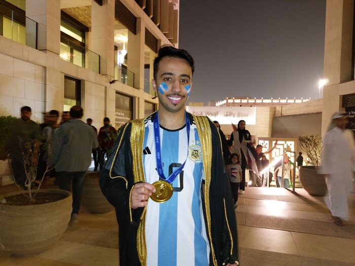 مدل لیونل مسی با لباس عربی در جشن قهرمانی آلبیسلسته + عکس