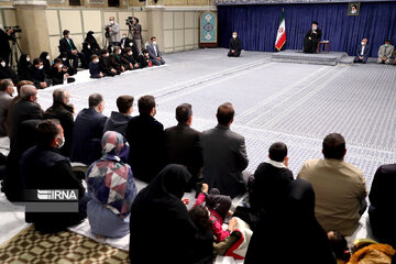 Supreme Leader receives families of martyrs of Shah Cheragh terrorist incident
