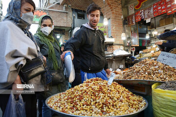 Iranian people preparing for Yalda night