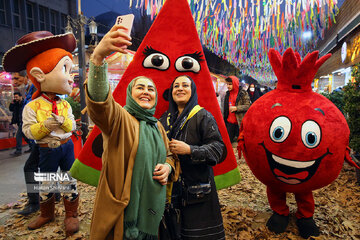 Iranian people preparing for Yalda night