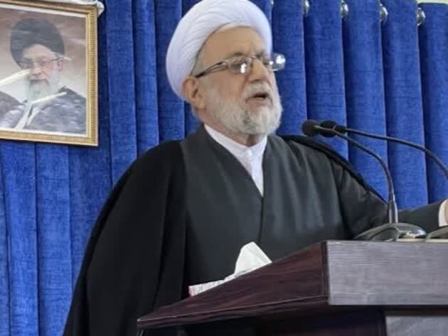 امام جمعه نوشهر : همه باید از مسوولیت پذیری دولت جهادی حمایت کنیم