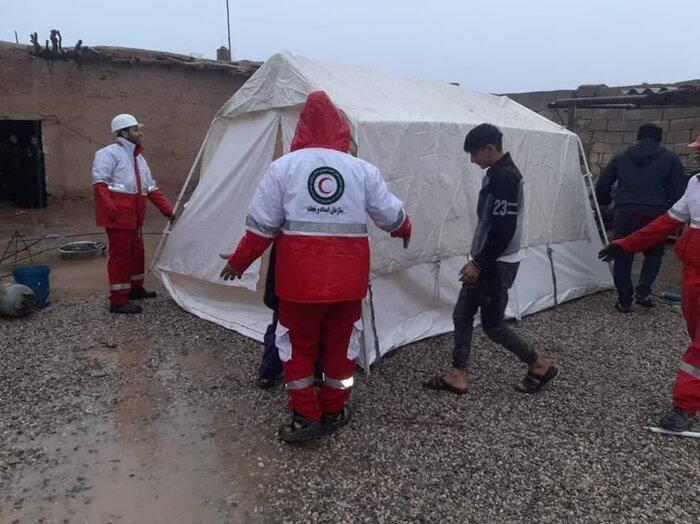 غافلگیری جنوب و غرب کرمان از سیلاب و طوفان/ انسداد راههای روستایی و خسارت کشاورزان