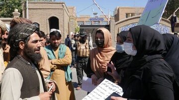 تشکیل حکومت موقت؛ خواسته «ائتلاف زنان افغان برای تغییر»