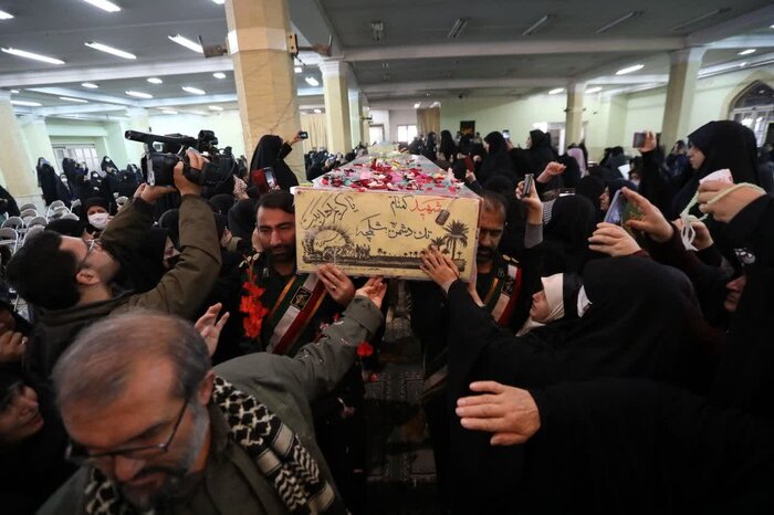 نقش زنان در پیروزی انقلاب و تبیت نظام تعیین کننده بود