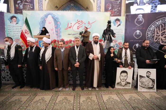 نقش زنان در پیروزی انقلاب و تبیت نظام تعیین کننده بود