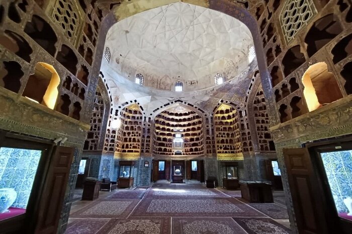 "چینی‌خانه" موزه‌ هدایای امپراطوران چین در اردبیل