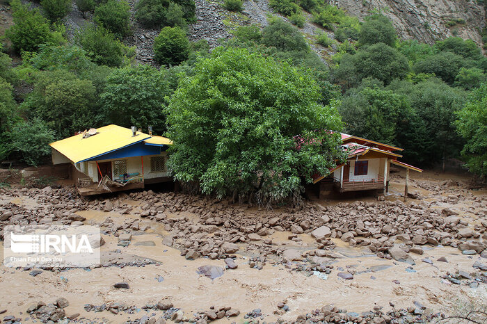 بارش های سیل آسا در راه لرستان/ دستور تخلیه روستاهای پرخطر صادر شد