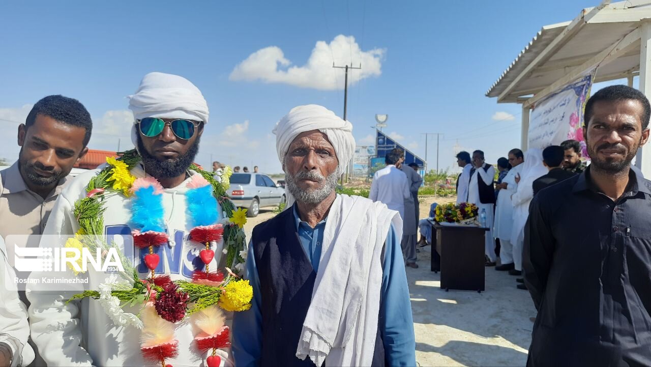 ۱۴ ماهیگیر چابهاری آزاد شده از چنگال گروه تروریستی الشباب سومالی وارد کنارک شدند