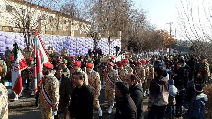 سنگ تمام زنجانی‌ها در تشییع پیکر مطهر سه شهید گمنام