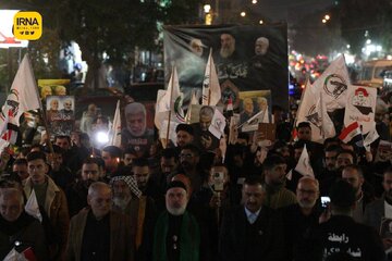 El pueblo de Bagdad marcha con motivo del aniversario del martirio de los comandantes de la resistencia