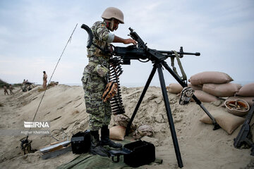 Operación nocturna de defensa costera durante los ejercicios conjuntos Zolfaqar-1401