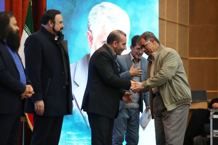 بیست و هفتمین جشنواره تئاتر منطقه‌ای فجر در کرمانشاه با معرفی برگزیدگان به پایان رسید