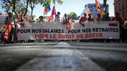 حدود ۶۰ درصد فرانسوی‌ها با اصلاحات بازنشستگی مکرون مخالفند