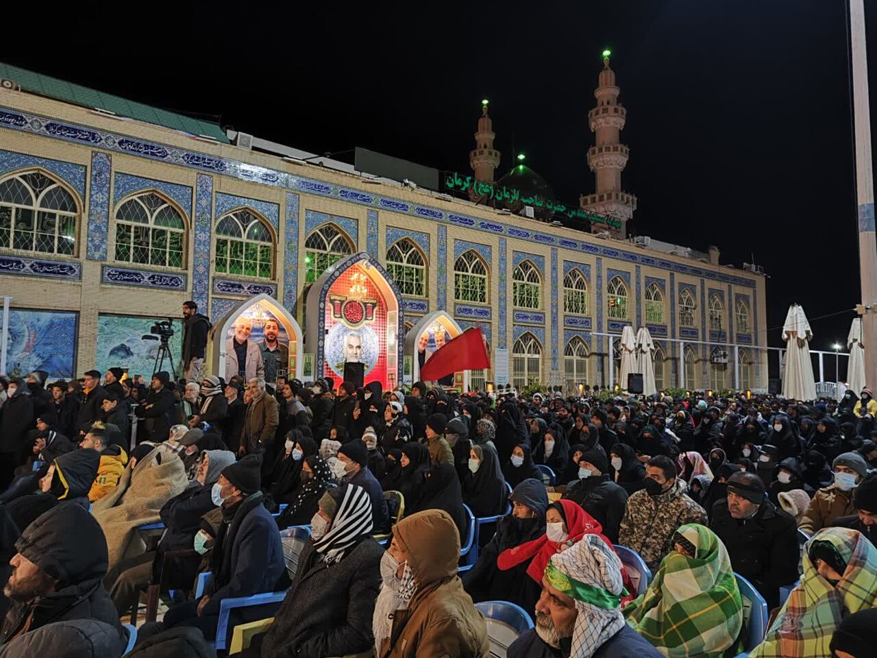 مرقد سرباز قاسم سلیمانی در ساعت شهادت؛ رسم ادب، غوغای حضور + فیلم