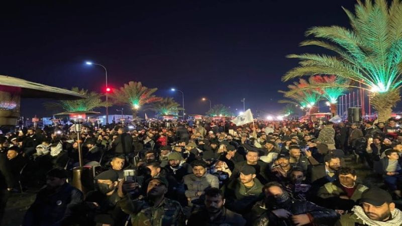 العراقيون يحيون الذكرى الثالثة لاستشهاد الشهيدين سليماني وأبو مهدي المهندس  العراقيون يحيون الذكرى الثالثة لاستشهاد الشهيدين سليماني وأبو مهدي المهندس