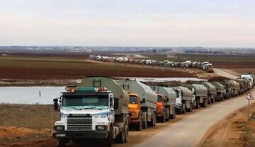 L'occupation américaine pille 60 camions et citernes de blé et de pétrole syriens