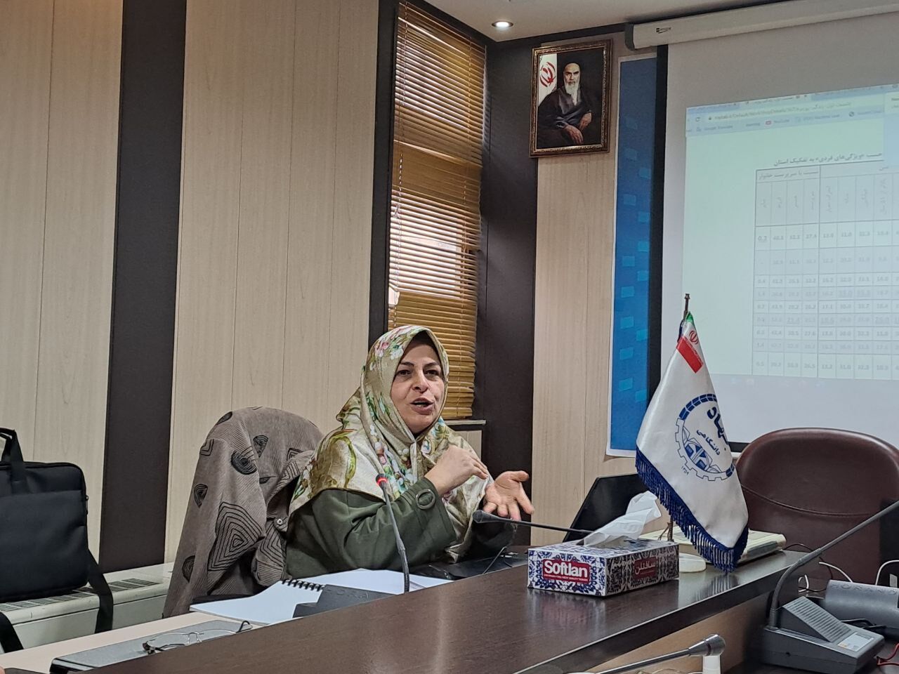 سه نسل و سه مساله «نوگرایی، لاابالیگری و تعصب» سه نسل و سه مساله «نوگرایی، لاابالیگری و تعصب»