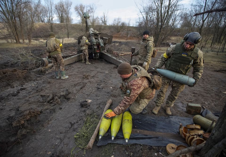 آغاز تهاجم روسیه در شرق هم زمان با حملات به شبکه برق اوکراین