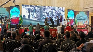 اLa cérémonie d'ouverture du 13e Festival du film populaire d'Ammar commémorant les martyrs de l'incident terroriste du sanctuaire de Shahcheragh s'est tenue mercredi soir 5 janvier 2023 dans la ville de Chiraz au sud de l’Iran. 