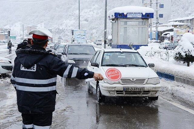  همراه داشتن زنجیر چرخ در جاده های کوهستانی البرز ضروری است