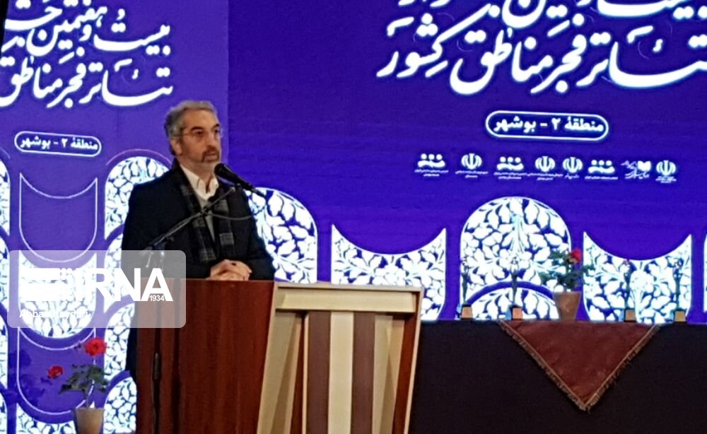 هنرمندان متعهد مانع تحقق تلاش دشمن برای به پستو بردن هنر شدند