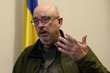 وزیر دفاع اوکراین: کی‌یف به ابزار جنگ نیابتی ناتو علیه روسیه تبدیل شده است