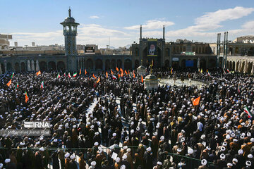 People of Qom gather in support of Velayat authority