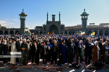 People of Qom gather in support of Velayat authority