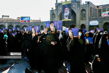 People of Qom gather in support of Velayat authority