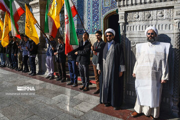 People of Qom gather in support of Velayat authority