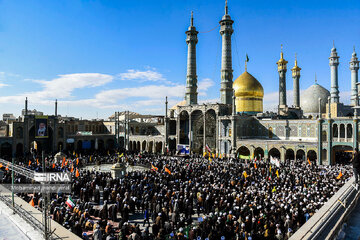 People of Qom gather in support of Velayat authority