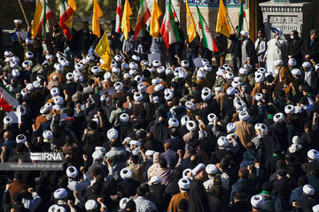 People of Qom gather in support of Velayat authority