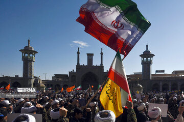 People of Qom gather in support of Velayat authority