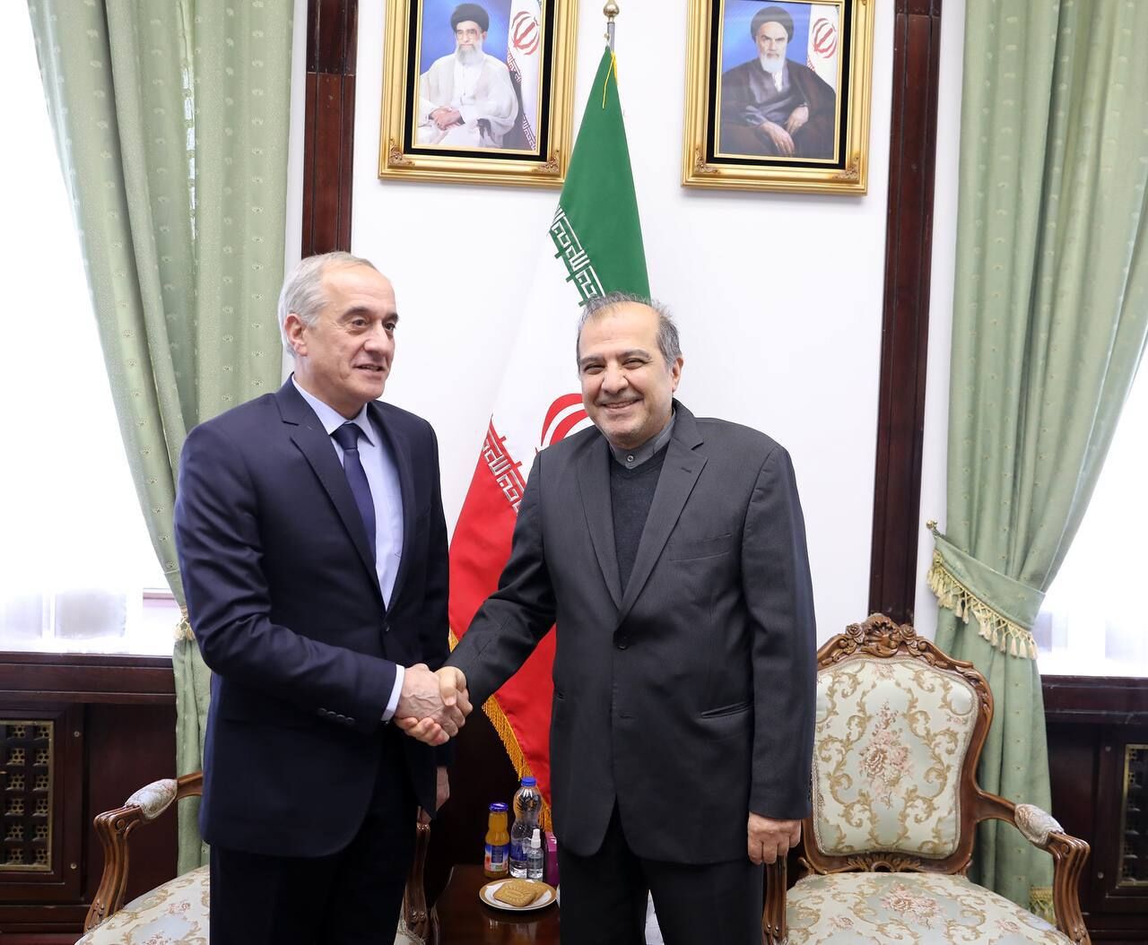 معاون وزير الخارجية السوري يلتقي في طهران كبير مستشاري وزير الخارجية الايراني