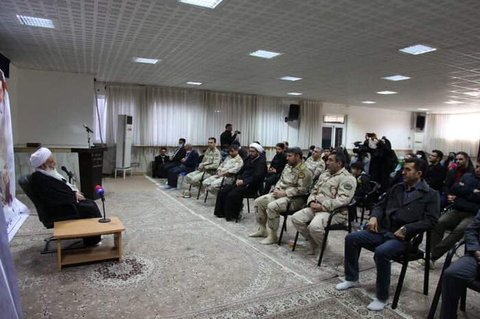 امام جمعه کرمانشاه: تبیین مهمترین تکلیف امروز جامعه اسلامی است