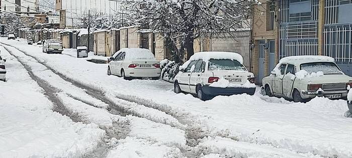 ارتفاع برف در شهرستان کوهرنگ به ۱۰۷ سانتی‌متر رسید