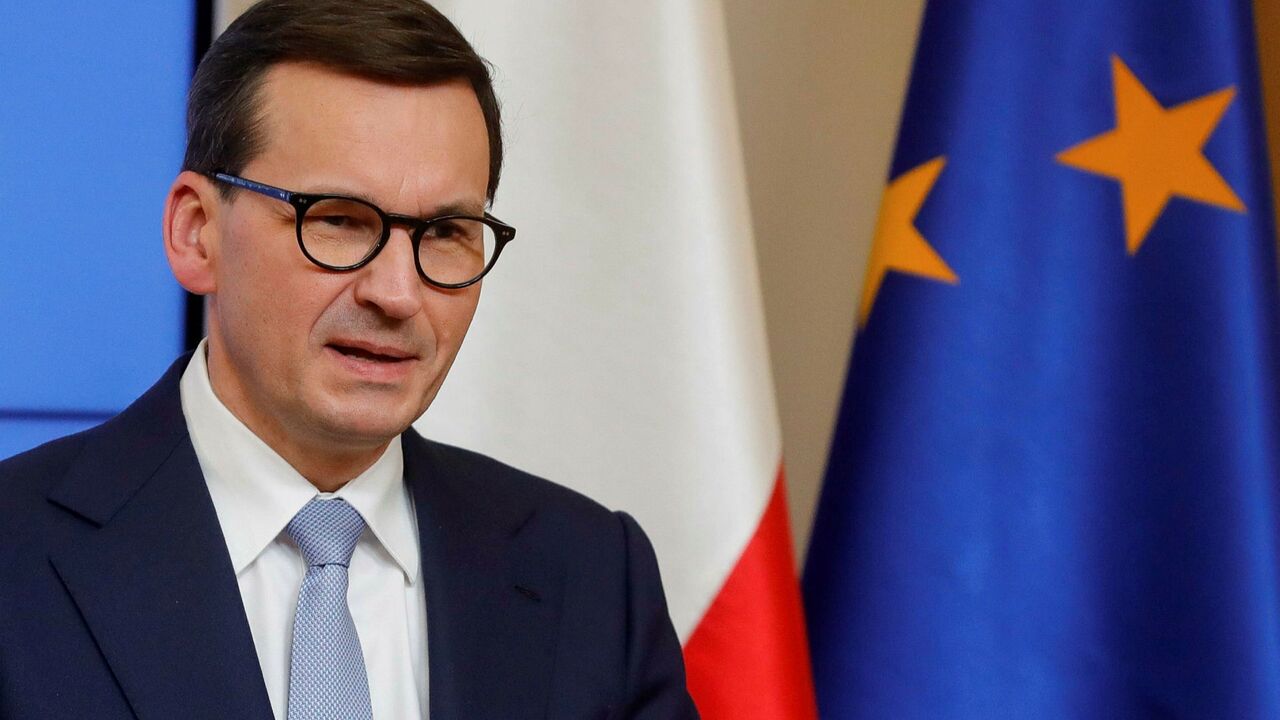 لهستان تغییر ارز کشور به یورو را باعث گرانی و افزایش تورم در کشورش دانست