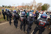 درگیری پلیس آلمان و فعالان محیط زیست بر سر توسعه معدن زغال‌سنگ
