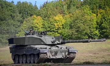 انگلیس هنوز برای ارسال تانک چلنجر۲ به اوکراین تصمیم نگرفته است