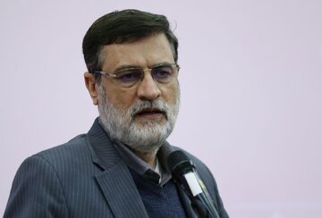رییس بنیاد شهید و امور ایثارگران از غرفه ایرنا بازدید کرد
