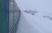 نقص فنی، قطار قم- مشهد را حدود هشت ساعت در سرما متوقف کرد